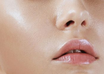 Mách bạn cách khắc phục da dầu nhờn đơn giản hiệu quả