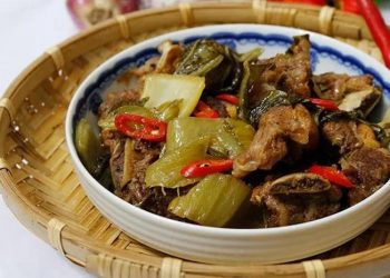 Sườn heo kết hợp với loại rau này được món ăn đưa cơm ngày nóng