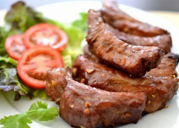 Tìm hiểu 2 cách làm sườn nướng thơm ngon, giòn tan trong miệng đến hương vị cuối cùng