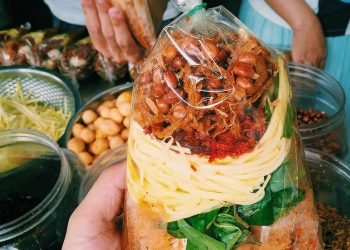 Top 10 hàng bánh tráng trộn ngon không thể bỏ qua ở Sài Gòn