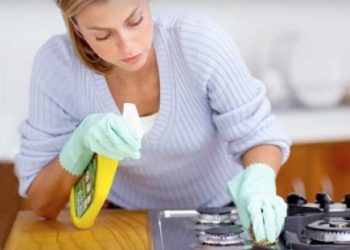 Mẹo nhỏ để tẩy sạch vết dầu mỡ trong nhà bếp cho các bà nội trợ đảm đang