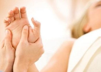 Tác dụng của xoa bóp bấm huyệt chữa bệnh tuyệt vời mà bạn không nên bỏ qua