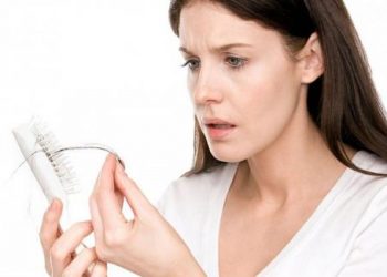 Có 10 thói quen gây rụng tóc chúng ta vẫn đang làm hàng ngày