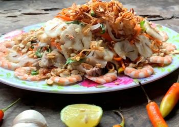Đứng hình khi thấy nàng dâu cắt lát ngang măng cụt bỏ vào tủ lạnh chứ không ăn ngay, nhưng khi bỏ ra trộn món này cả nhà khen ngon ngất ngây