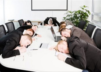 9 lời khuyên giúp bạn tránh cơn buồn ngủ sau bữa trưa