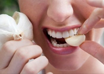 Mỗi ngày ăn 2 tép tỏi sống, cả đời không lo sợ bị ung thư