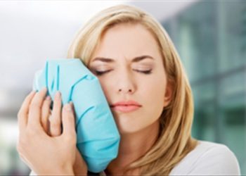 Áp dụng ngay 2 mẹo nhỏ này để giảm ê buốt răng ngay lập tức
