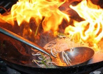 Tác nhân gây ung thư ở ngay trong bếp mỗi gia đình