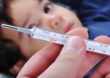 Hạ sốt an toàn không cần thuốc bằng liệu pháp tự nhiên