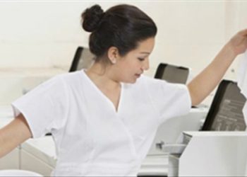 Mách nhỏ mẹo hay làm sạch quần áo màu trắng cực hiệu quả