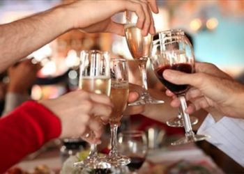 Chăm sóc gan thế nào khi phải uống rượu để không đổ bệnh?