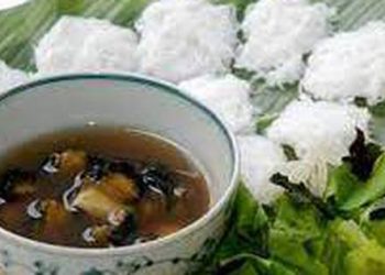Những người gánh quang gánh lệch và vắt bún Tứ Kỳ có gì lạ mà hồi sinh được một món đặc sản chỉ thủ đô mới có