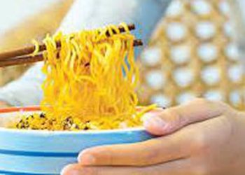 Món mì tôm nấu kiểu riêng của chồng người ta khiến chị em khâm phục học ngay cách nấu để về chinh phục cả nhà