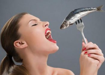 Cách xử lý khi bị hóc xương, nhất là hóc xương cá bạn nên biết