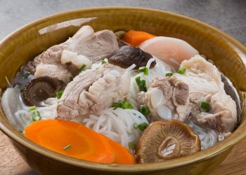 2 cách nấu bún xương heo đơn giản cho bữa sáng ngon miệng