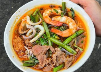 Bún Thái chua cay: 2 cách nấu đơn giản, ngon nhất tại nhà