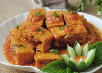 2 cách làm đậu hũ nhồi thịt sốt cà chua đơn giản, đưa cơm ăn hoài không chán