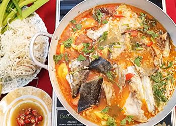 3 cách nấu lẩu đầu cá hồi không tanh ngon cực bắt vị