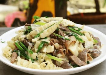 Công thức làm măng xào lòng gà dai sần sật, hấp dẫn
