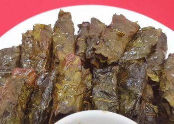 Đổi vị với món bò nướng lá cách xiên que mới lạ, càng ăn càng ghiền