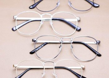 Mặt dài nên đeo kính gì? 5 cách lựa chọn kính đeo phù hợp cho khuôn mặt dài