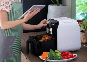 Dùng nồi chiên không dầu mà bỏ qua bước quan trọng này thì đồ ăn khó mà giòn ngon được!