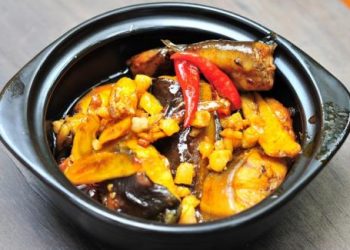 Cách làm món cá trê kho gừng thơm lừng cả xóm
