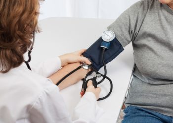 Bạn có biết những cách nào ứng phó với huyết áp thấp?