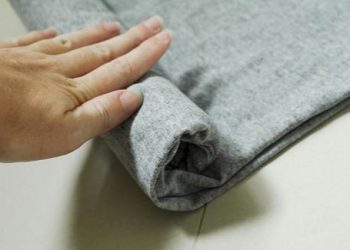 Bật mí cách gấp quần áo siêu nhanh khi đi du lịch