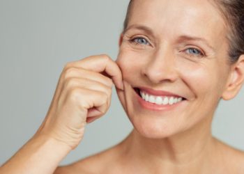 Cách xóa nếp nhăn rãnh cười giúp trẻ hóa không tốn kém