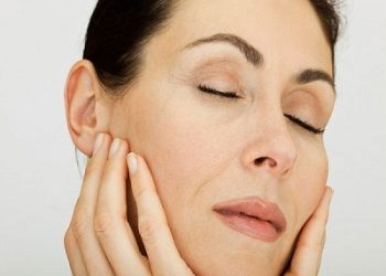 Hướng dẫn động tác đơn giản phòng đột quỵ nhất định phải biết
