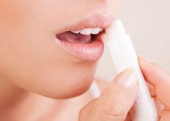 Gợi ý 3 sản phẩm son dưỡng “ngon – bổ – rẻ” mà không phải ai cũng biết