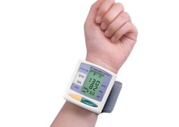 Những lưu ý khi sử dụng huyết áp kế điện tử đảm bảo an toàn và chính xác