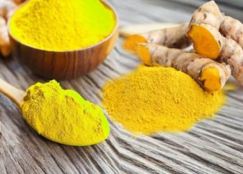 7 cách chế biến tinh bột nghệ nguyên chất và chăm sóc da tại nhà