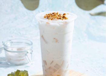 Các bước làm chè dừa dầm ai cũng có thể thực hiện được