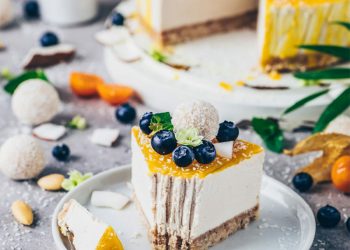 Cách làm bánh cheesecake dừa với Raffaello