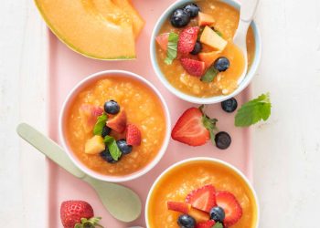 Cách làm Gazpacho trái cây mùa hè từ dưa lưới