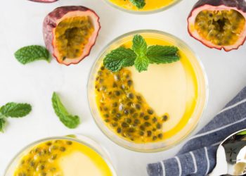 Cách làm Mousse Chanh leo tráng miệng cực đỉnh