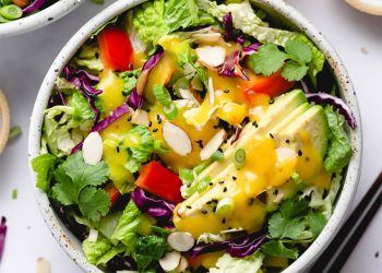 Cách làm salad rau củ quả sốt xoài cay