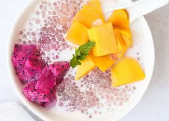 Cách nấu chè xoài thanh long đỏ sago nước cốt dừa