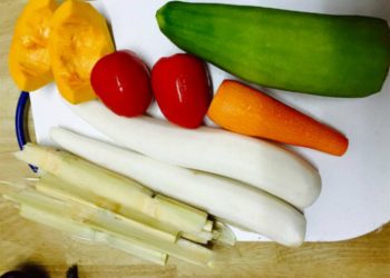 Cách nấu lẩu hải sản đơn giản tại nhà