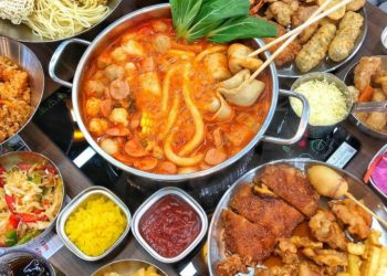 Chấm điểm 5 quán buffet tokbokki Hà Nội chỉ từ 129k