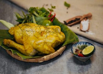 Chỉ bạn 4 cách chế biến gà ủ muối vàng ươm đẹp mắt