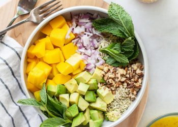 Công thức salad bơ xoài hoàn hảo cho một bữa ăn nhẹ