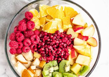 Công thức salad dễ dàng với 6 loại trái cây tươi mát