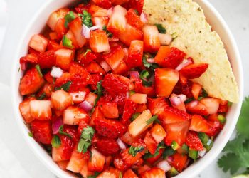 Công thức salsa dâu tây thay đổi khẩu vị