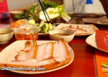 Địa chỉ bánh tráng cuốn thịt heo ngon đúng điệu ở Sài Gòn