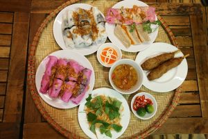 Hà Nội se lạnh, rủ ngay hội bạn thân “ăn sạch” 4 hàng bánh cuốn ngon nức nở tại Thanh Trì