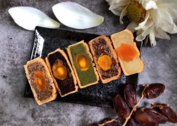 Hướng dẫn cách làm bánh trung thu nhân trứng muối tại nhà