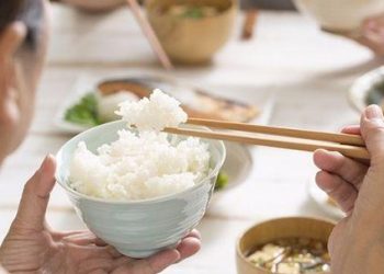 Nghiên cứu mới giải oan cho cơm: Ai bảo ăn tinh bột là béo?